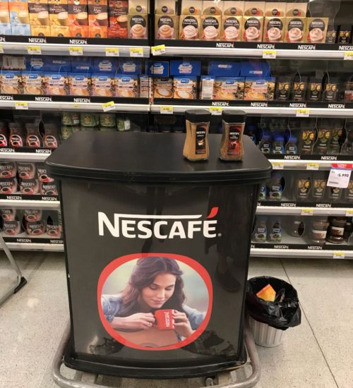 MUEBLES DEGUSTACION NESCAFÉ midas